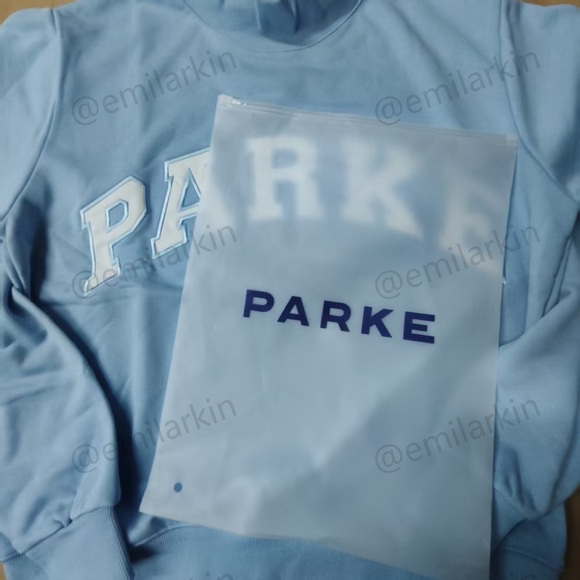 PARKE Light Blue Logo Mock-Neck Sweatshirt - Picture 3 of 7